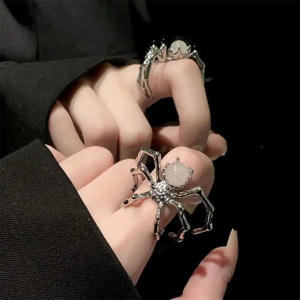 New Gothic Punk Dark Spider Open Ring Retro Moonstone Black Ring for Women Spider Finger Rings Jewelry Gift