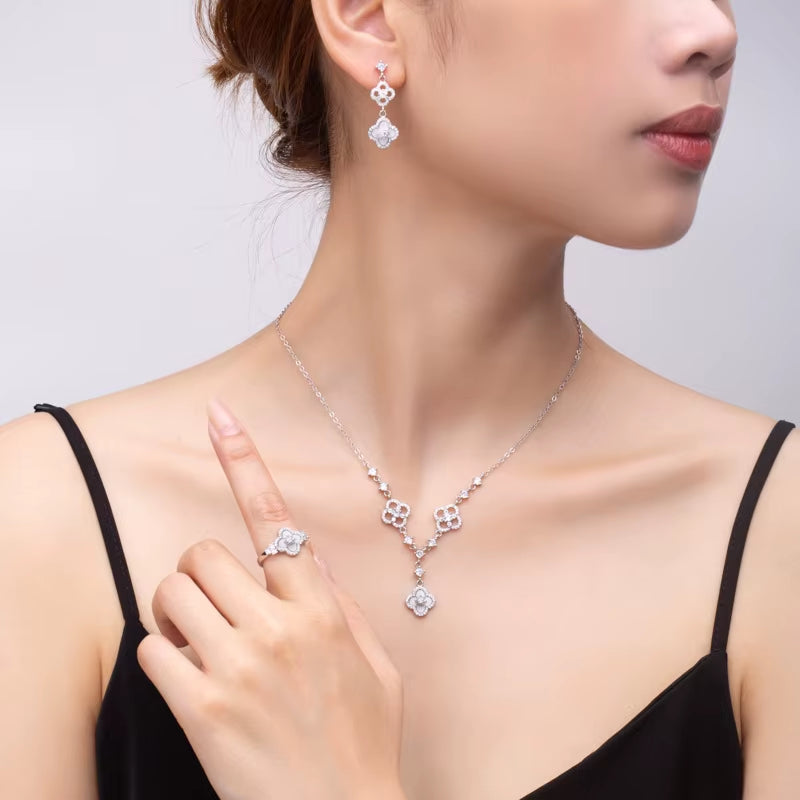 2025 New Exquisite Shiny Rhodium Plated Mother-Of-Pearl Hollow Four-Leaf Clover Pendant Necklace Ring - Women'S Jewelry Gift