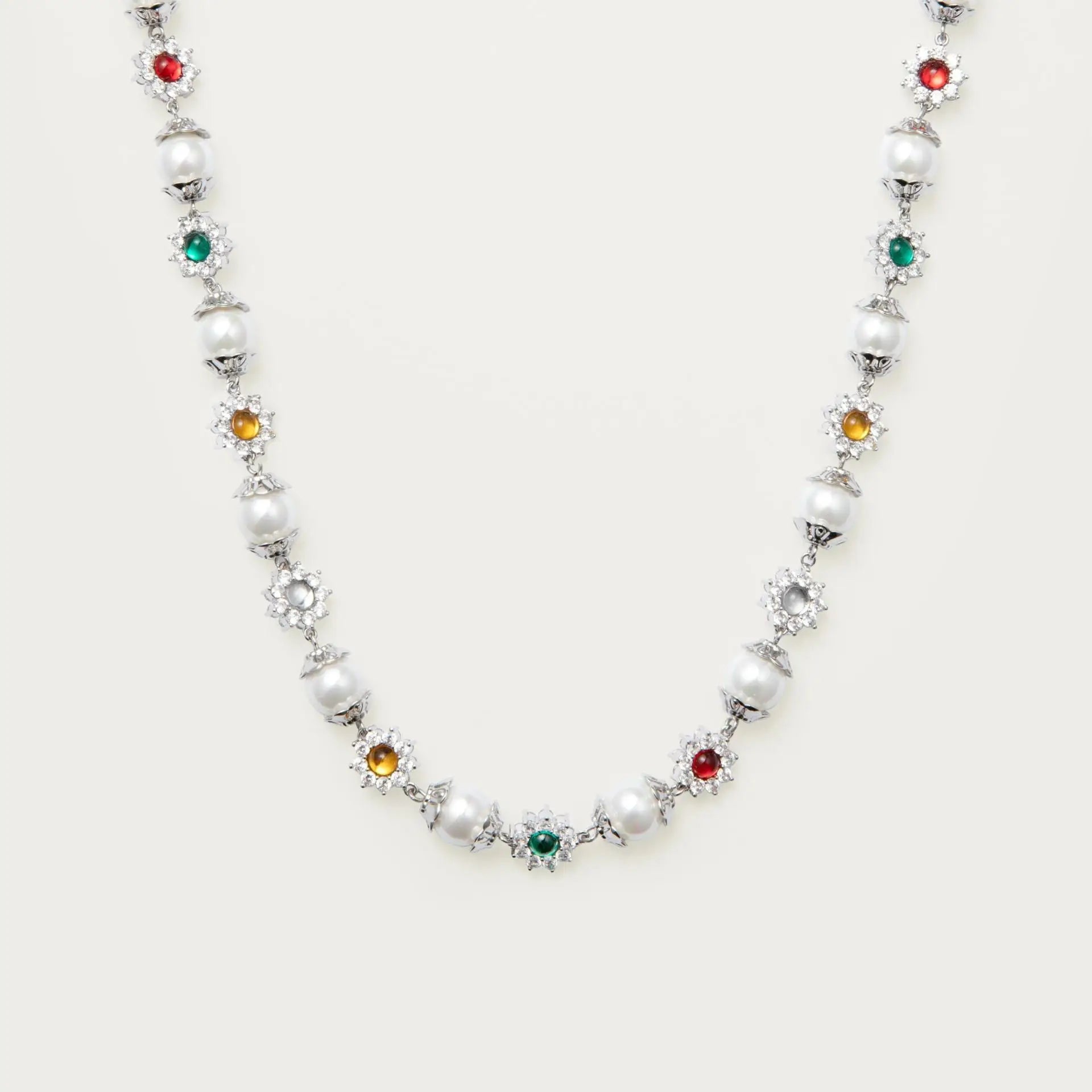 Daisy Pearl Necklace