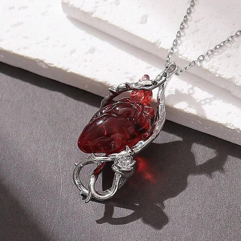 Heart Couple Necklace Exaggerated Design Thorn Vine Flower Clavicle Chain Punk Halloween Pendant Necklace Jewelry Accessories