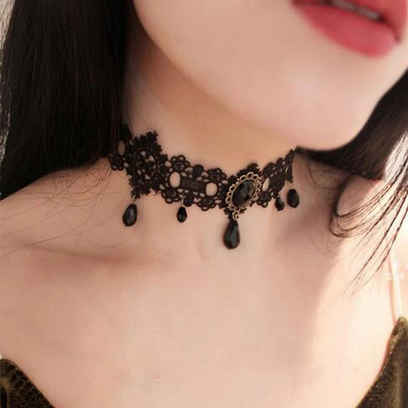 Antique Lace Choker